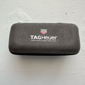 WOMANS VINTAGE TAG HEUER WATCH